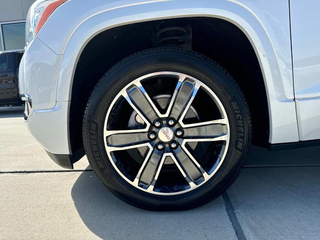 used 2019 GMC Acadia car, priced at $29,889