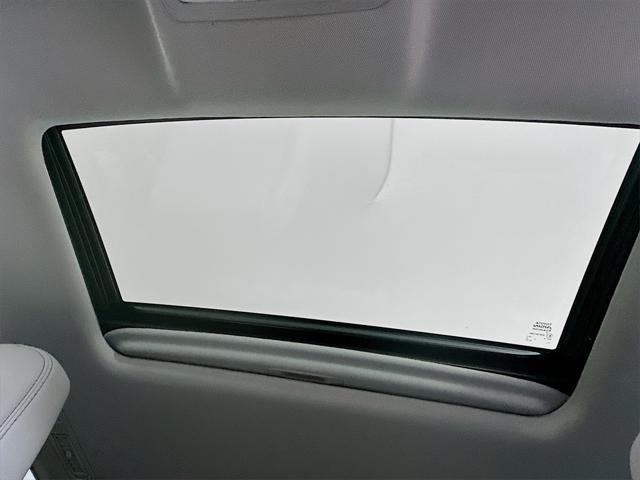 used 2015 Toyota Highlander car, priced at $18,990