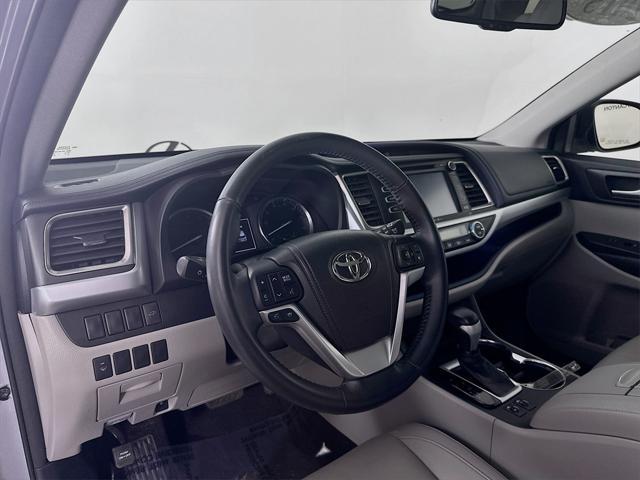 used 2015 Toyota Highlander car, priced at $18,990