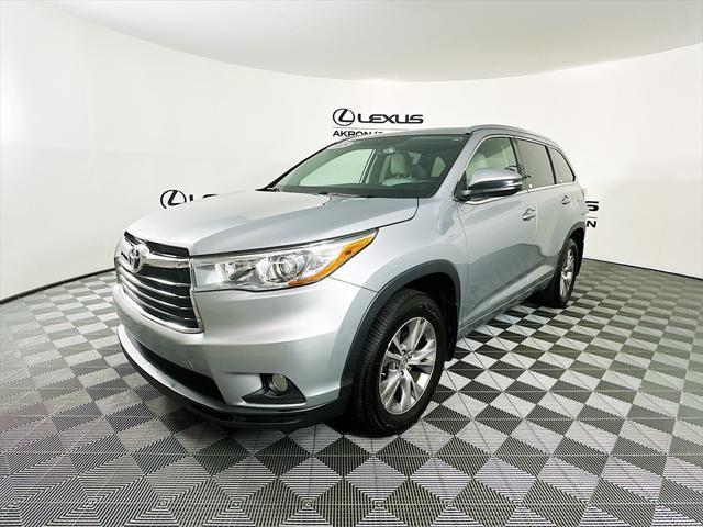 used 2015 Toyota Highlander car, priced at $18,990