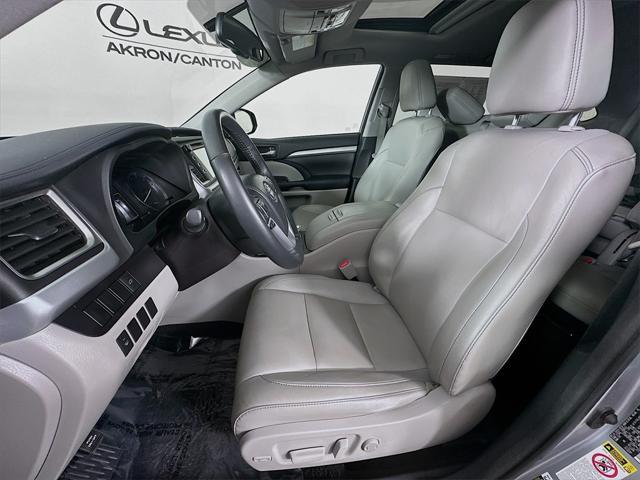 used 2015 Toyota Highlander car, priced at $18,990