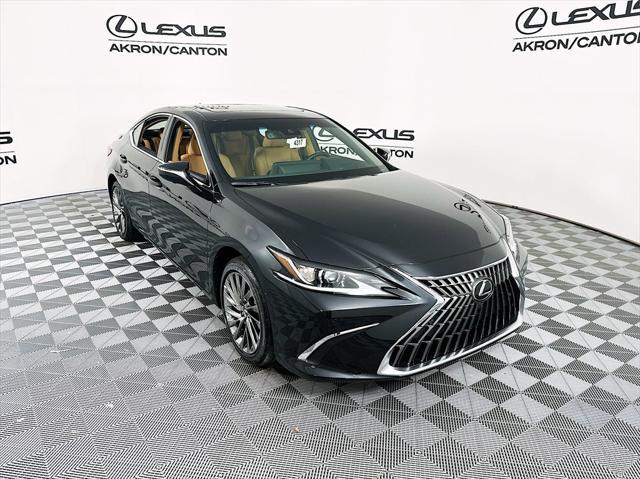 new 2024 Lexus ES 300h car, priced at $55,295