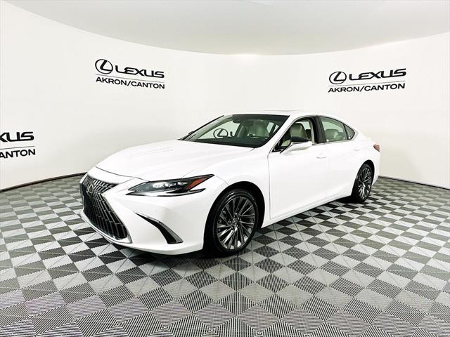 used 2025 Lexus ES 300h car, priced at $54,990