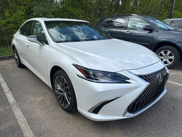 used 2025 Lexus ES 300h car, priced at $54,990
