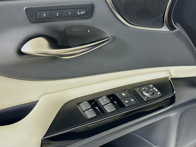 used 2025 Lexus ES 300h car, priced at $54,990
