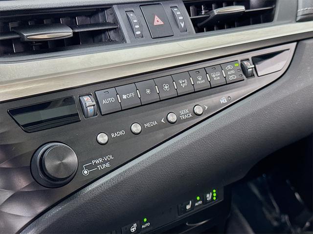 used 2020 Lexus ES 350 car, priced at $29,690