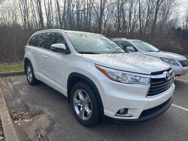 used 2015 Toyota Highlander car, priced at $22,317