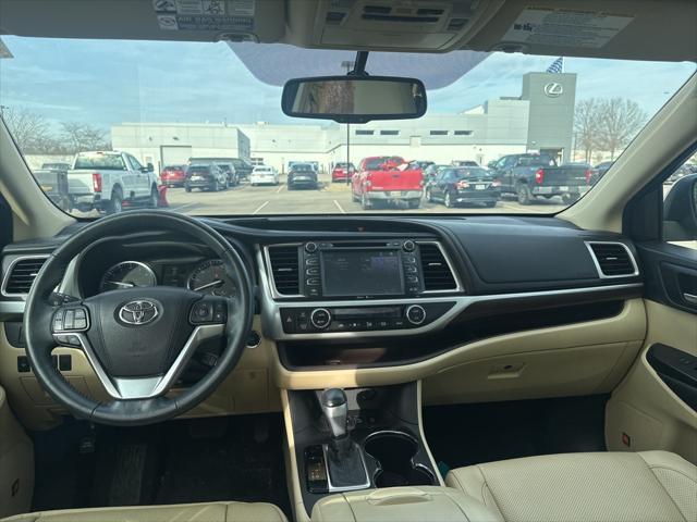 used 2015 Toyota Highlander car, priced at $22,317