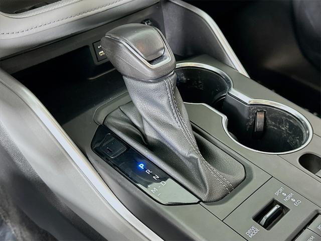 used 2022 Toyota Highlander car, priced at $37,990