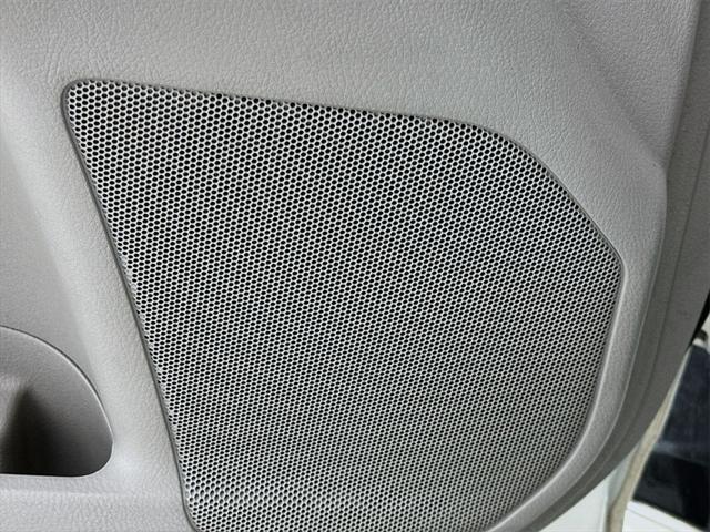 used 2017 Toyota Highlander car, priced at $22,490