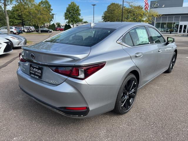 new 2025 Lexus ES 300h car, priced at $53,109