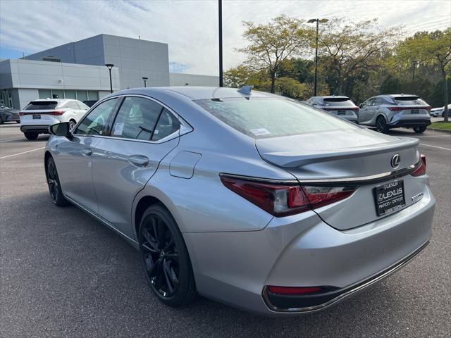 new 2025 Lexus ES 300h car, priced at $53,109