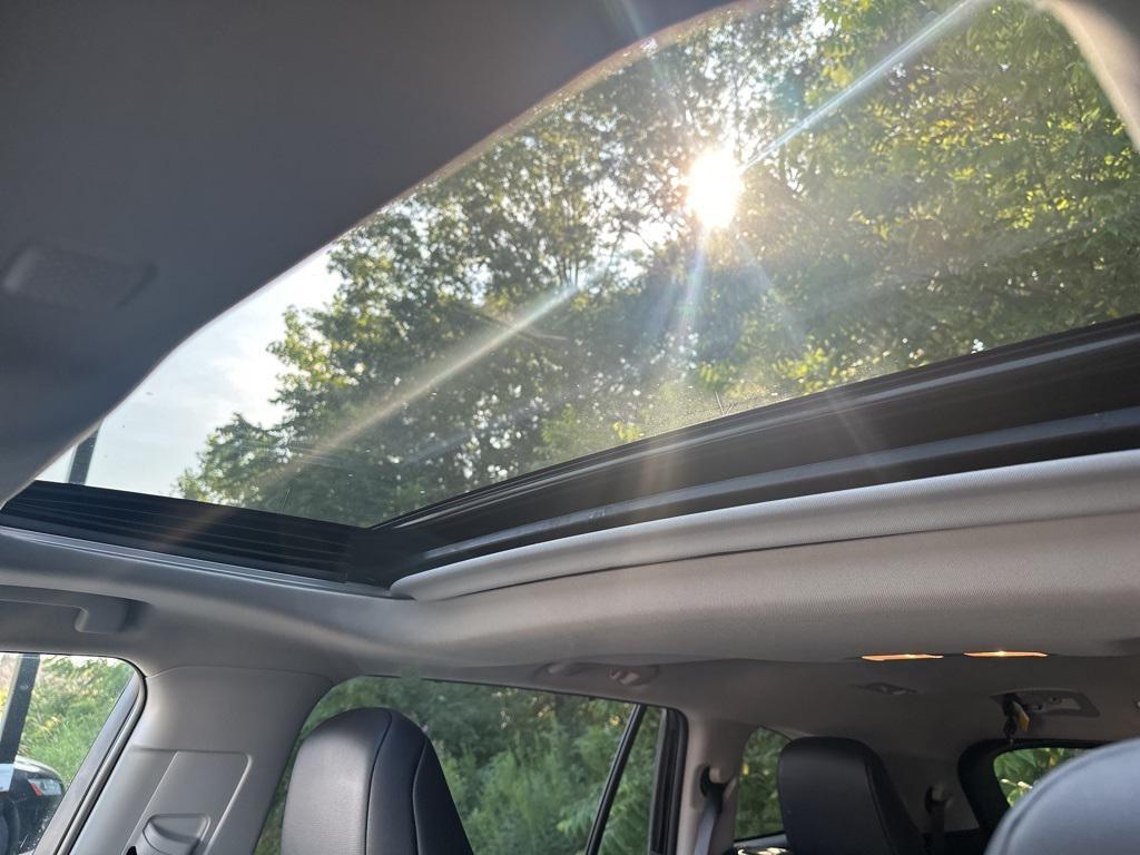 used 2022 Toyota Highlander car, priced at $38,549