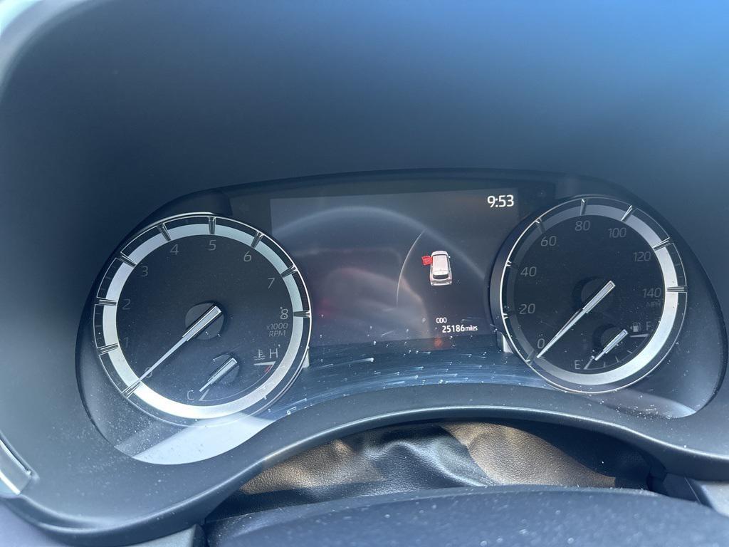 used 2022 Toyota Highlander car, priced at $38,549