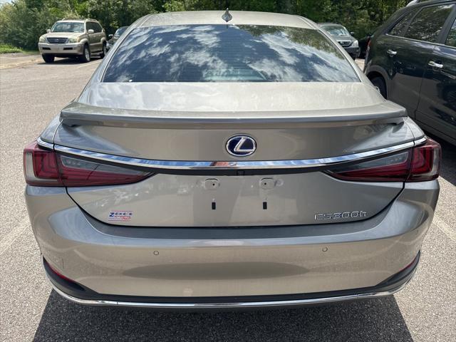 used 2020 Lexus ES 300h car, priced at $41,990