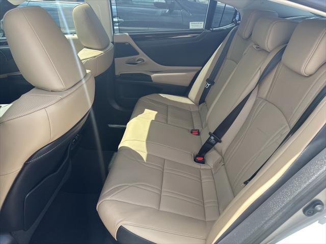 used 2020 Lexus ES 300h car, priced at $41,990