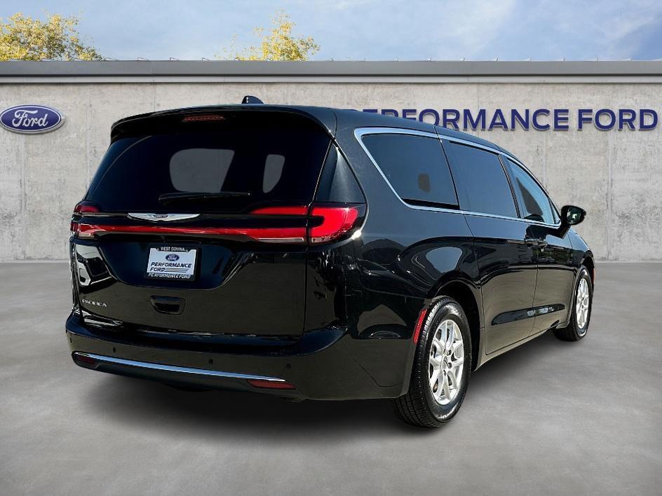 used 2024 Chrysler Pacifica car, priced at $22,200