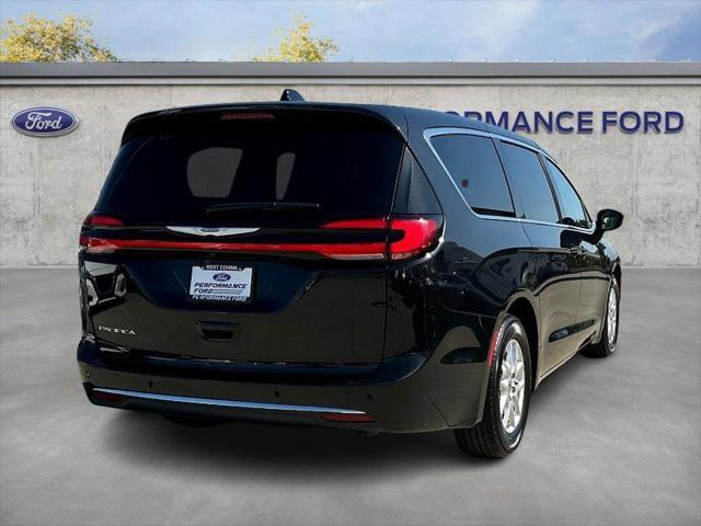 used 2024 Chrysler Pacifica car, priced at $26,295