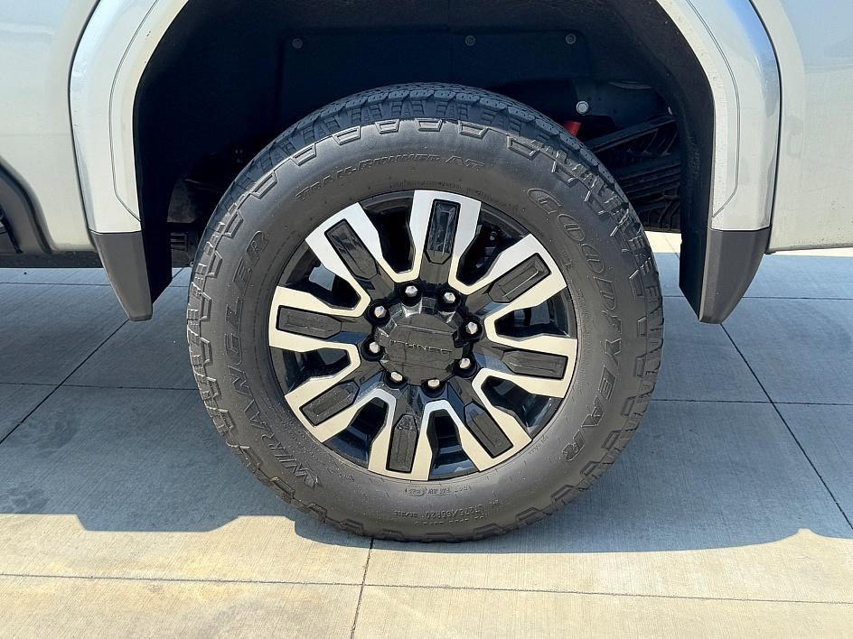 used 2024 GMC Sierra 2500 car, priced at $78,900
