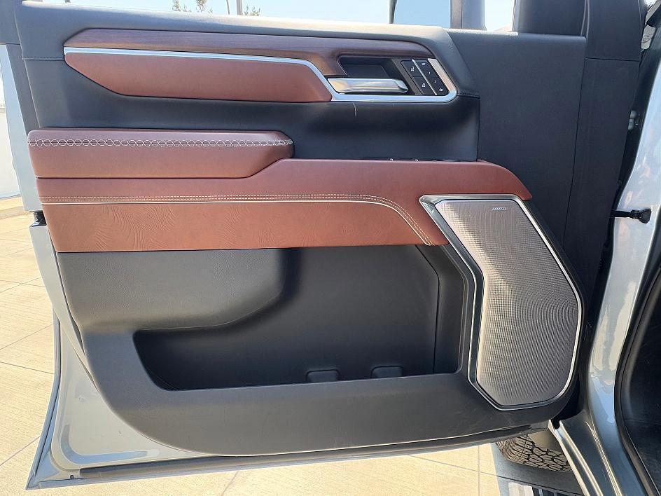 used 2024 GMC Sierra 2500 car, priced at $78,900