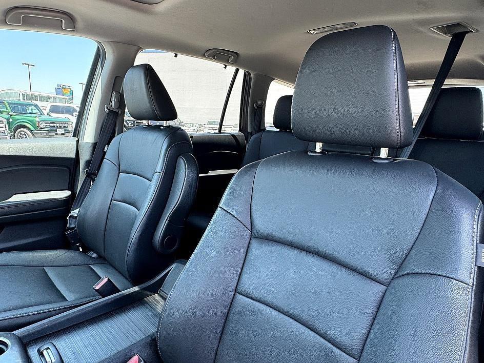 used 2021 Honda Pilot car, priced at $27,500