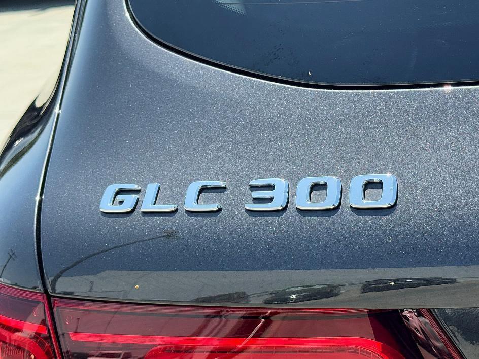 used 2022 Mercedes-Benz GLC 300 car, priced at $23,390