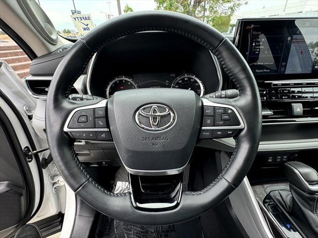 used 2022 Toyota Highlander car, priced at $38,280