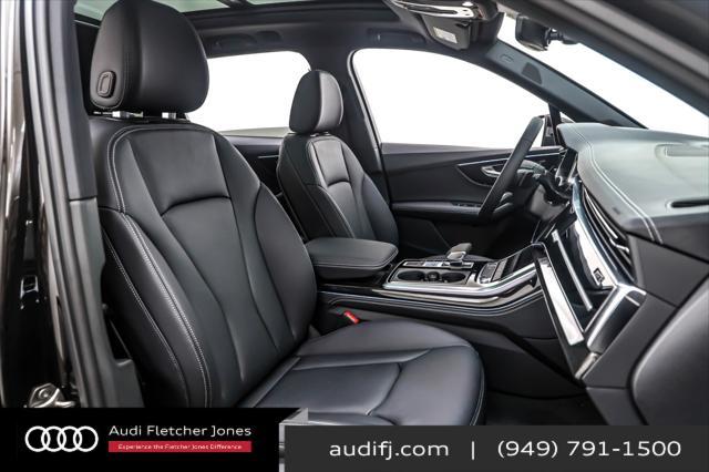new 2025 Audi Q7 car, priced at $68,655