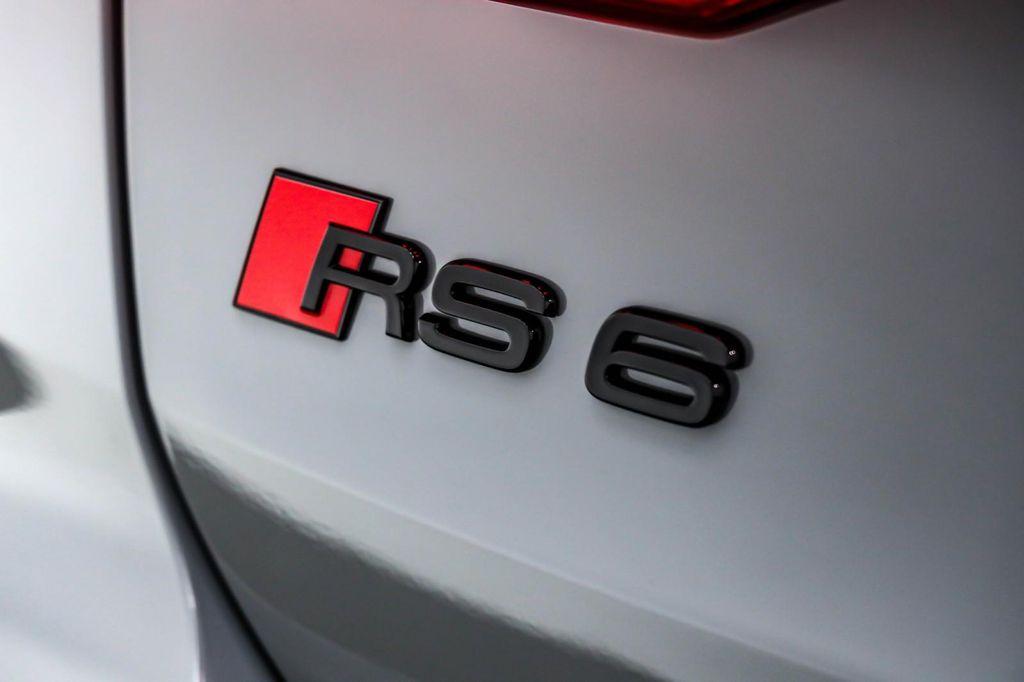 new 2025 Audi RS 6 Avant car, priced at $145,295