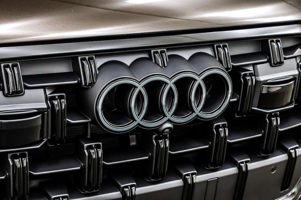 new 2025 Audi Q7 car, priced at $94,070
