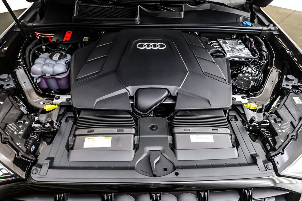 new 2025 Audi Q7 car, priced at $94,070