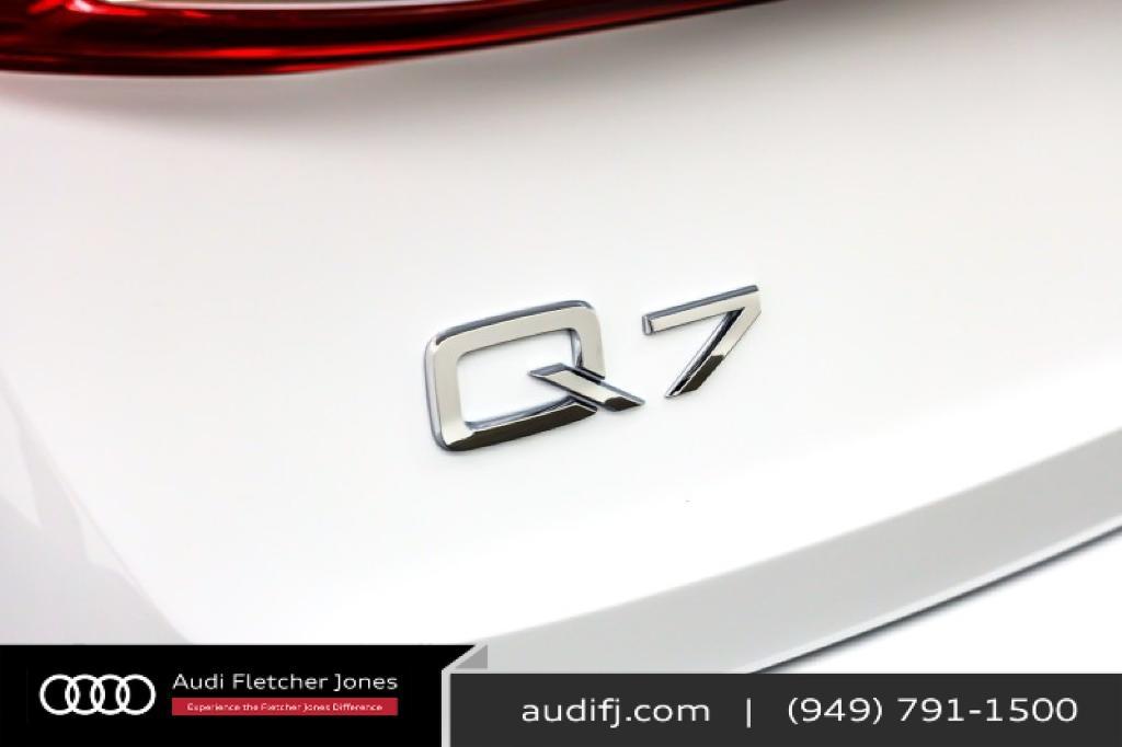 new 2024 Audi Q7 car, priced at $64,240