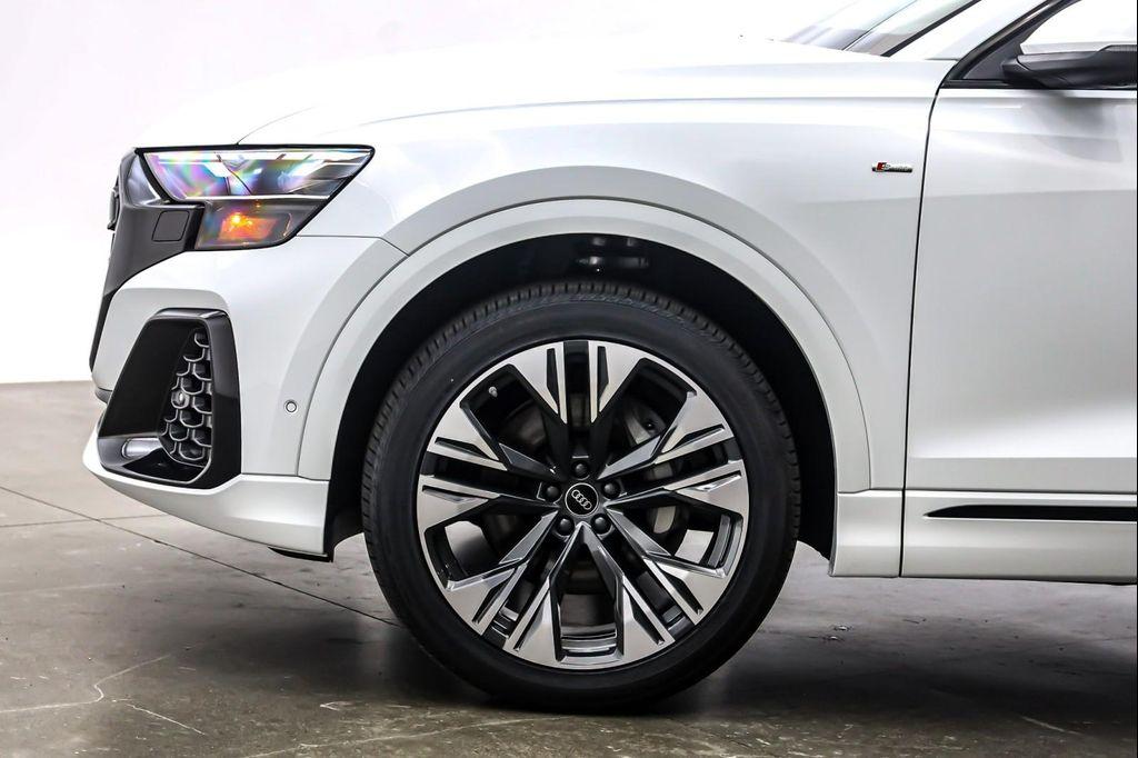 new 2025 Audi Q8 car, priced at $84,890