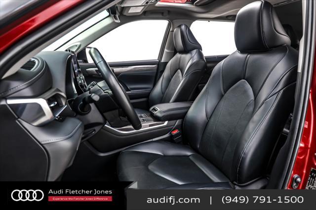 used 2023 Toyota Highlander car, priced at $41,894