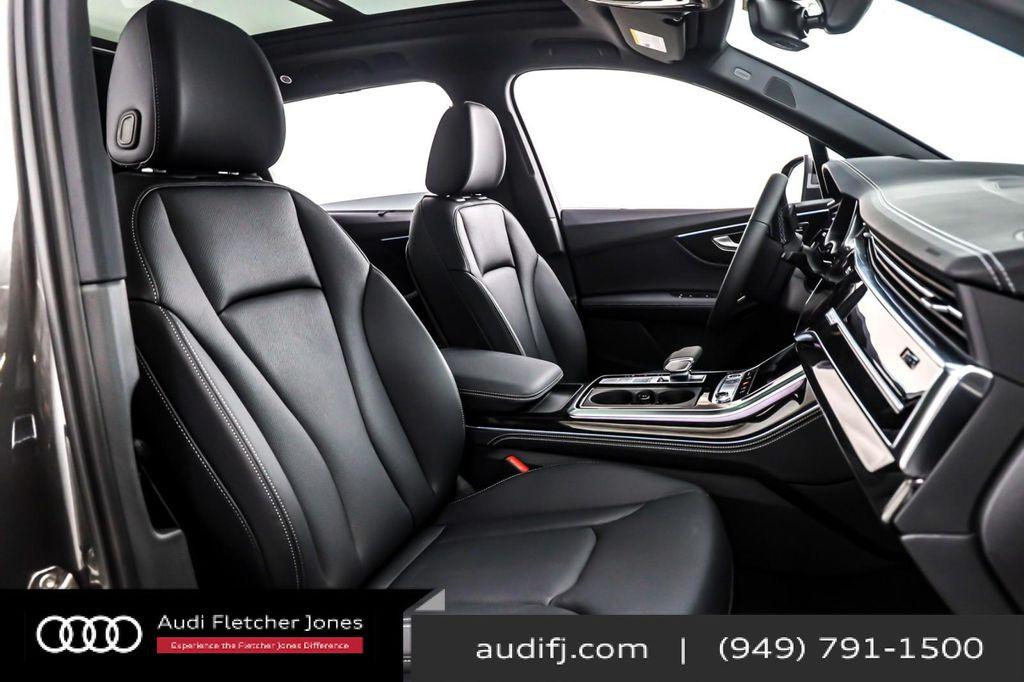 new 2025 Audi Q7 car, priced at $76,170