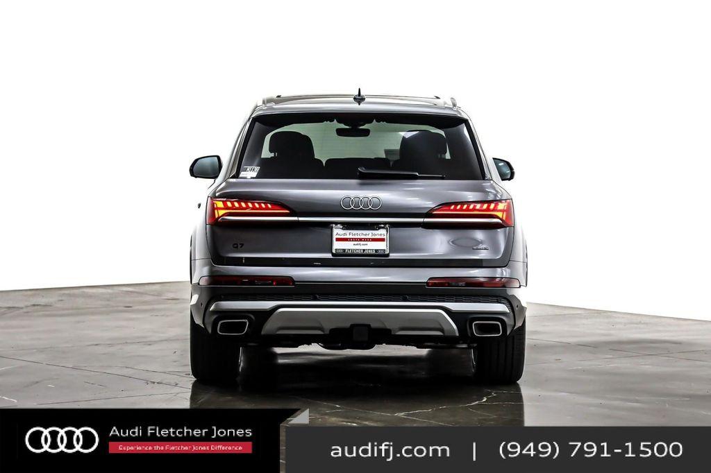 new 2025 Audi Q7 car, priced at $76,170