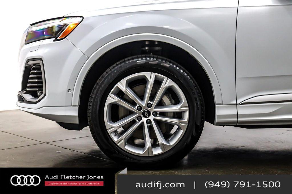 new 2025 Audi Q7 car, priced at $73,260