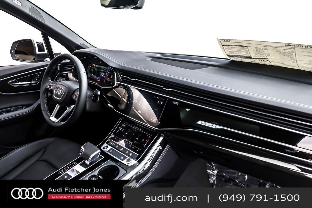 new 2025 Audi Q7 car, priced at $73,260
