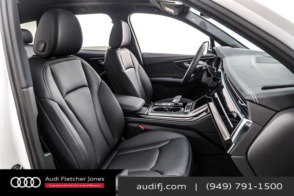 new 2025 Audi Q7 car, priced at $73,260