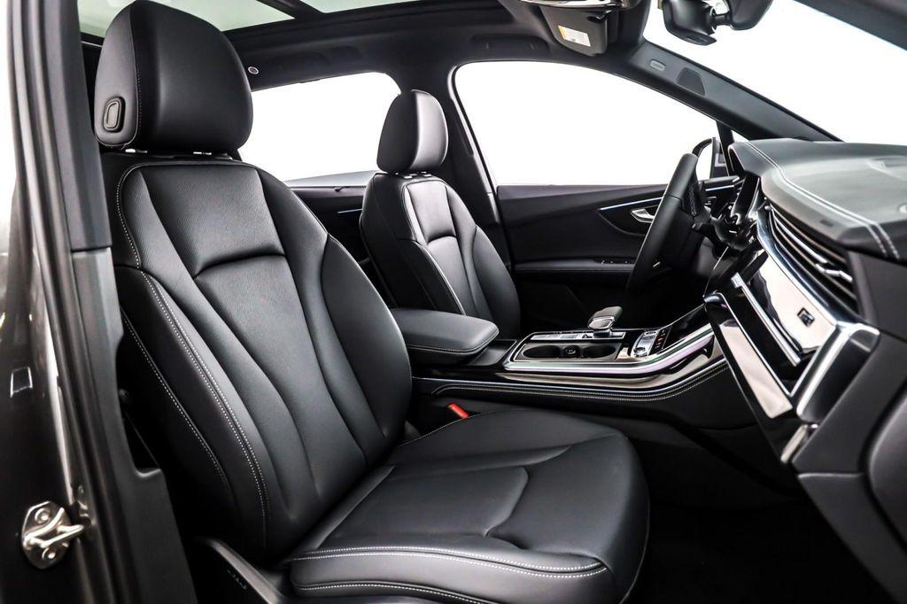 new 2025 Audi Q7 car, priced at $76,260