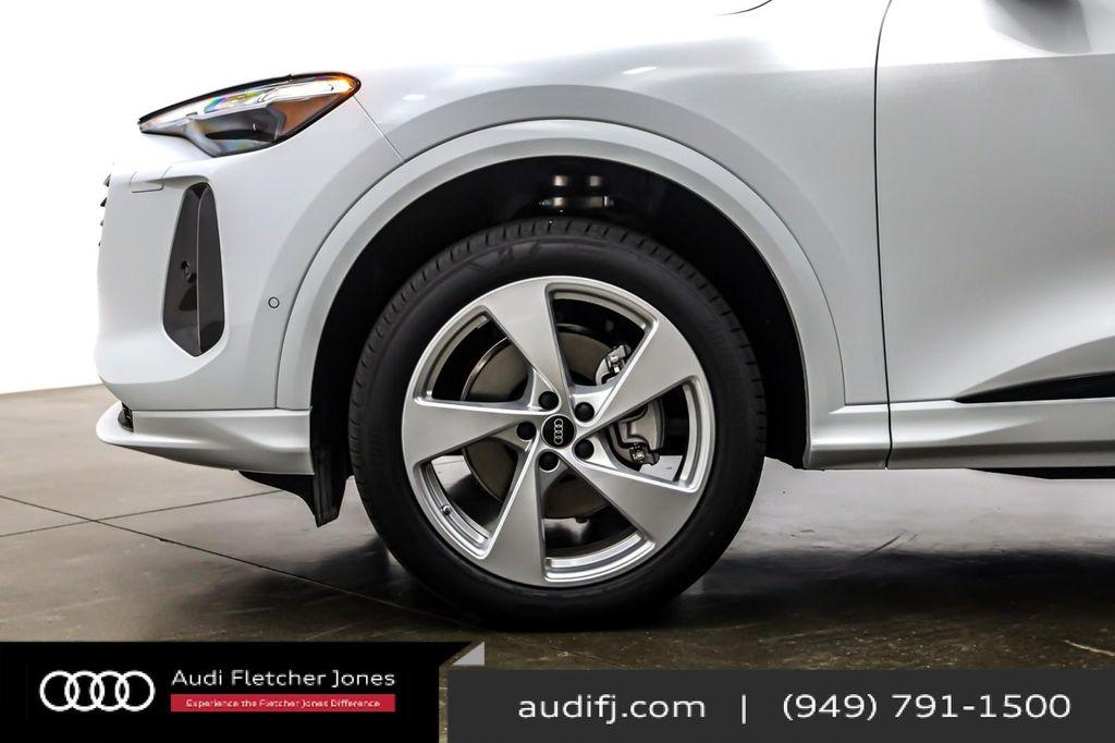 new 2025 Audi Q5 car, priced at $61,890