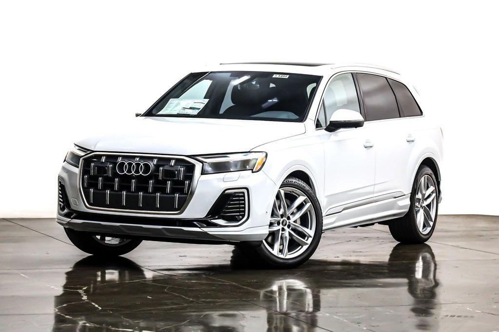 new 2025 Audi Q7 car, priced at $76,900
