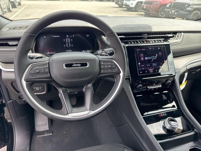 new 2025 Jeep Grand Cherokee car, priced at $41,205