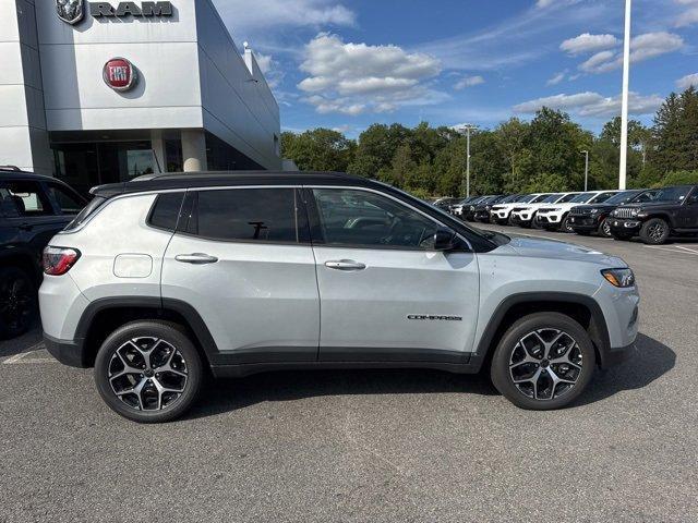 new 2025 Jeep Compass car, priced at $33,335