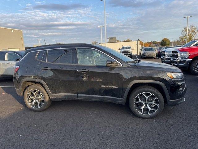 new 2025 Jeep Compass car, priced at $33,435