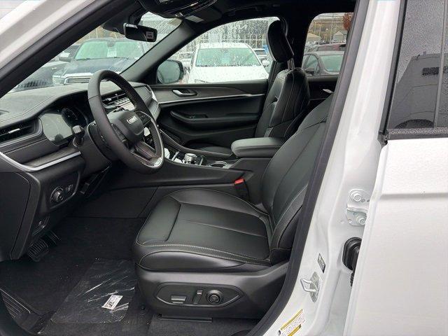 new 2025 Jeep Grand Cherokee car, priced at $46,844