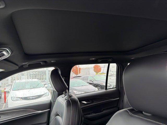 new 2025 Jeep Grand Cherokee car, priced at $46,844