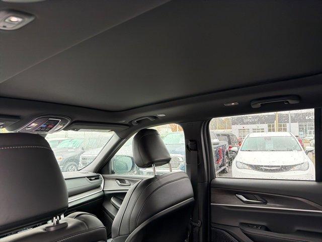 new 2025 Jeep Grand Cherokee car, priced at $46,844