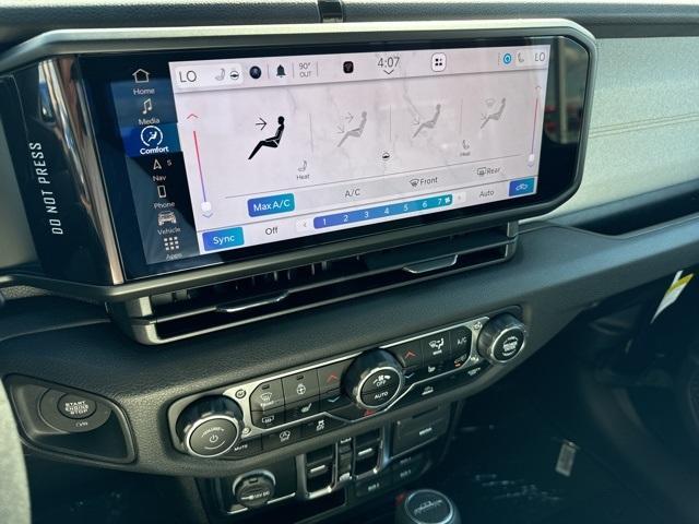 new 2024 Jeep Gladiator car, priced at $48,890