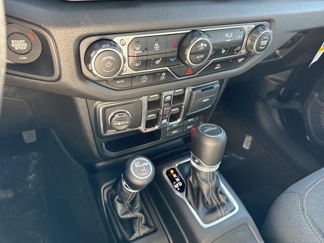 new 2024 Jeep Gladiator car, priced at $48,890